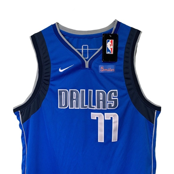 Nike LUKA DONCIC #77 Dallas Mavericks Swingman Jersey - Picture 3 of 9